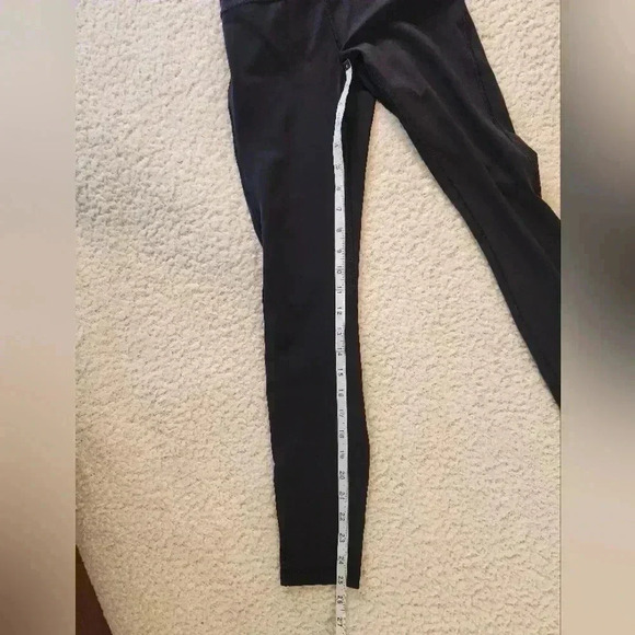 lululemon athletica Black High-Waisted Leggings, size 2 - Picture 5 of 8